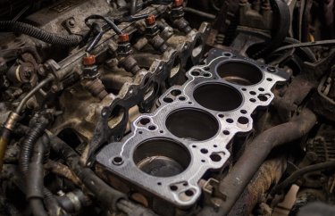 Замена прокладки ГБЦ Митсубиси Спейс Вагон (подробные фото и видео)