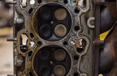 Замена прокладки ГБЦ Митсубиси Спейс Вагон (подробные фото и видео)