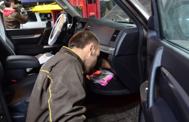 Замена салонного фильтра Паджеро 4