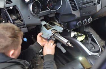 Замена рулевой колонки Мицубиси Аутлендер (подробные фото и видео)