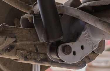 Ремонт кронштейна заднего амортизатора Митсубиси Паджеро Спорт (подробные фото и видео)