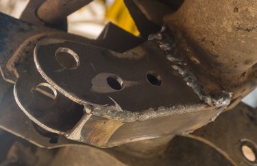 Ремонт кронштейна заднего амортизатора Митсубиси Паджеро Спорт (подробные фото и видео)