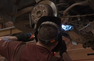 Ремонт кронштейна заднего амортизатора Митсубиси Паджеро Спорт (подробные фото и видео)