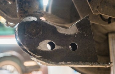 Ремонт кронштейна заднего амортизатора Митсубиси Паджеро Спорт (подробные фото и видео)