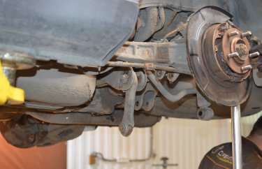 Разборка задней подвески Мицубиси Аутлендер