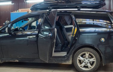 Замена топливного фильтра Митсубиси Грандис (подробные фото и видео)