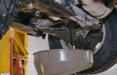 Замена масла Мицубиси Паджеро 4