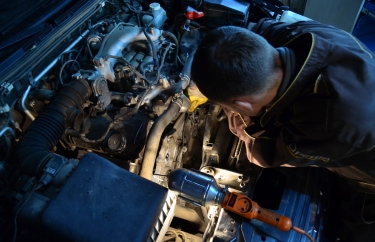 Мицубиси Паджеро 4 замена ремня ГРМ (подробные фото)