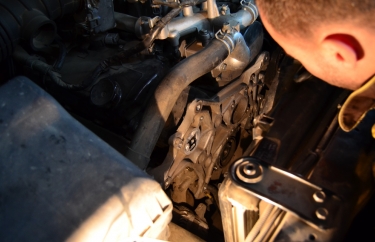 Мицубиси Паджеро 4 замена ремня ГРМ (подробные фото)