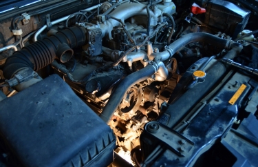 Мицубиси Паджеро 4 замена ремня ГРМ (подробные фото)